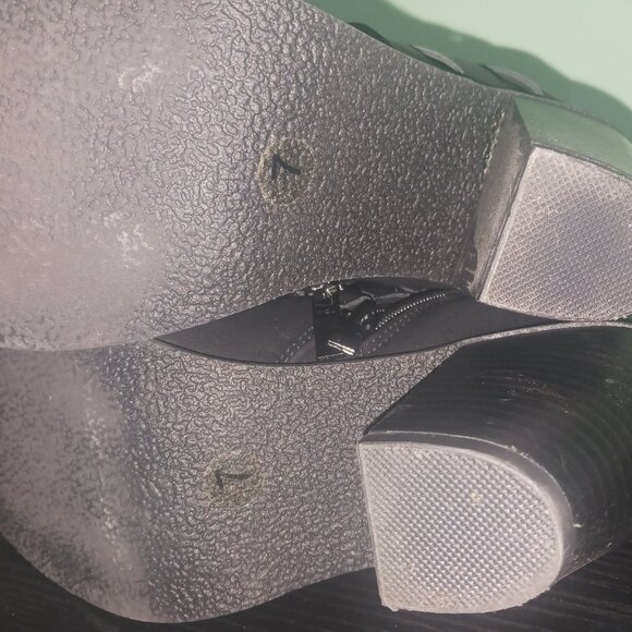 Journee Collection Strap Ankle Bootie - Picture 4 of 5